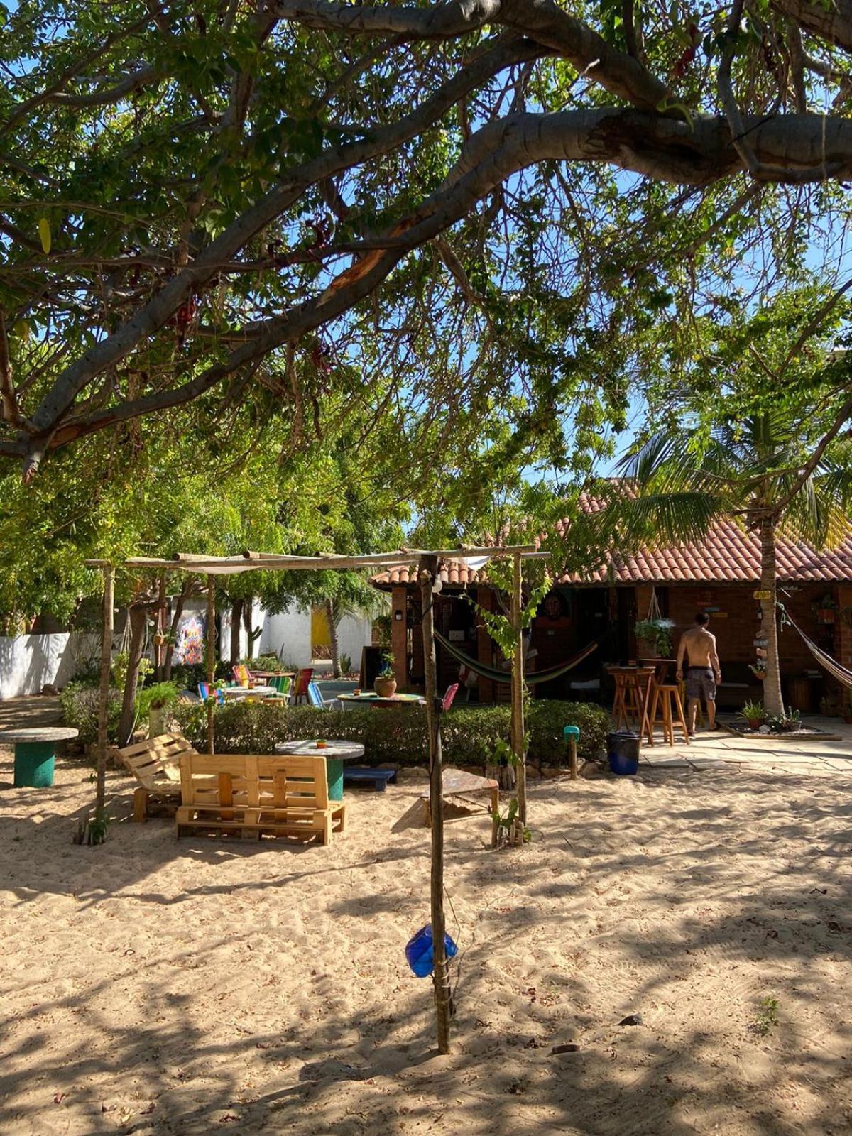 Canoa Roots Hostel Canoa Quebrada Buitenkant foto