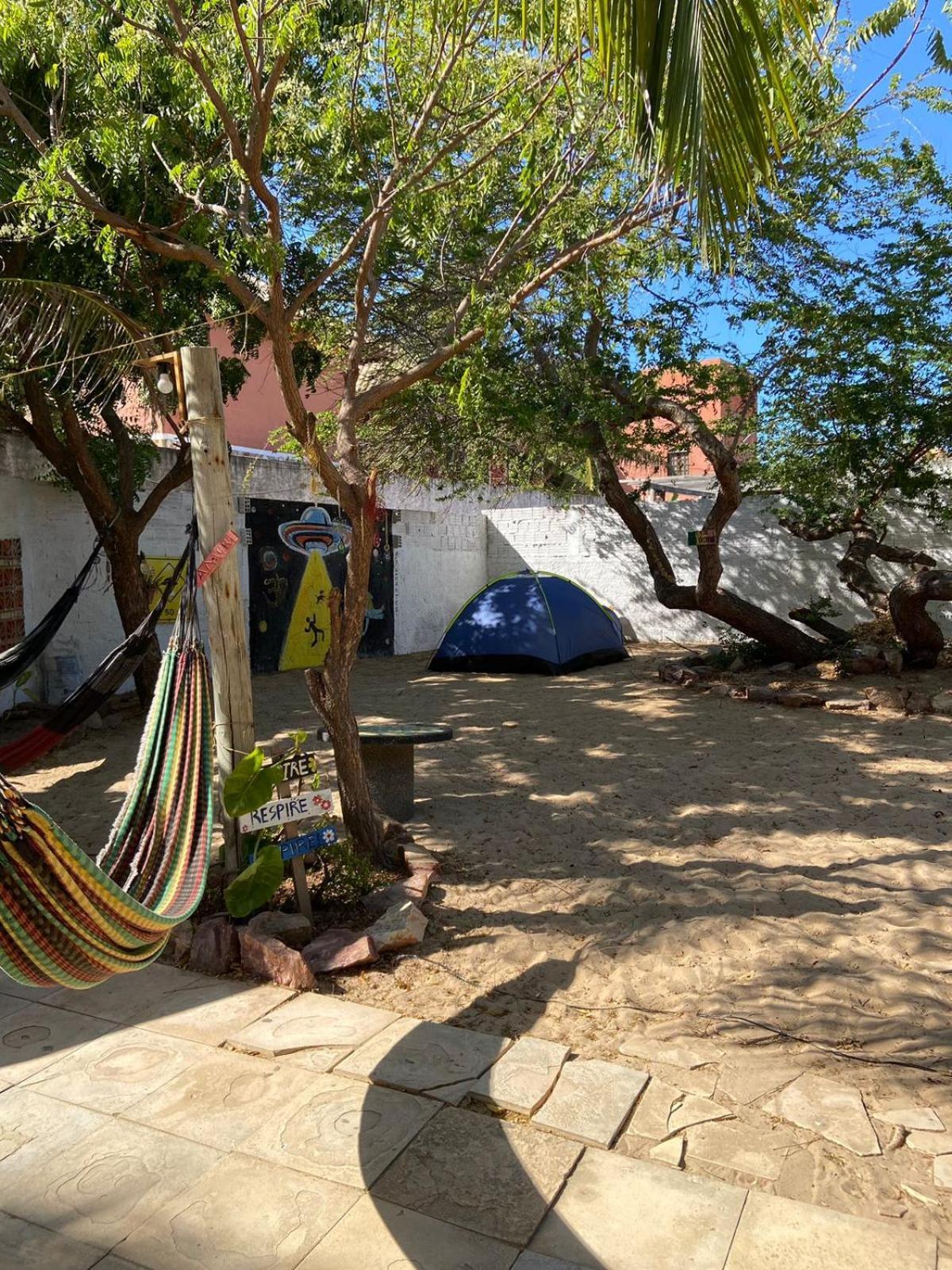 Canoa Roots Hostel Canoa Quebrada Buitenkant foto